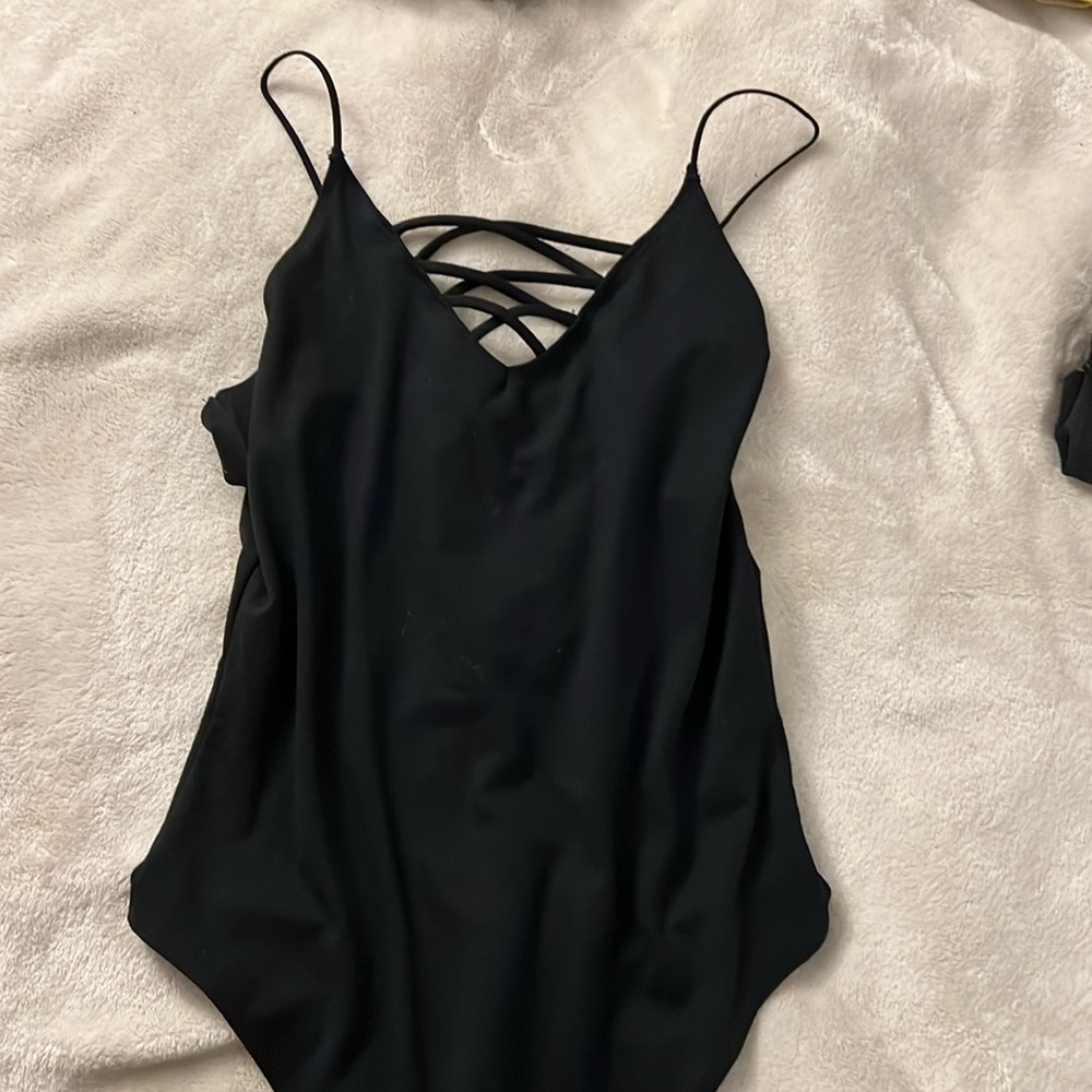 American Eagle black criss cross body suite medium